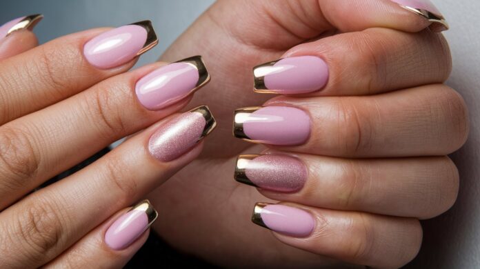 "15 Chrome French Manicures We Can't Stop Thinking About"